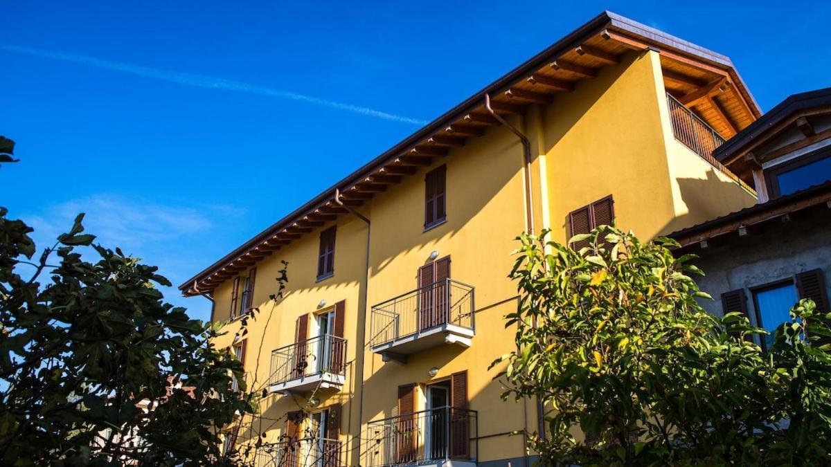 Penthouse Federico With Lake View - Residenza Silvana Verbania Kültér fotó