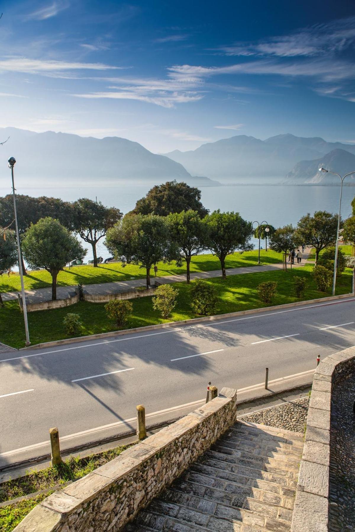 Penthouse Federico With Lake View - Residenza Silvana Verbania Kültér fotó